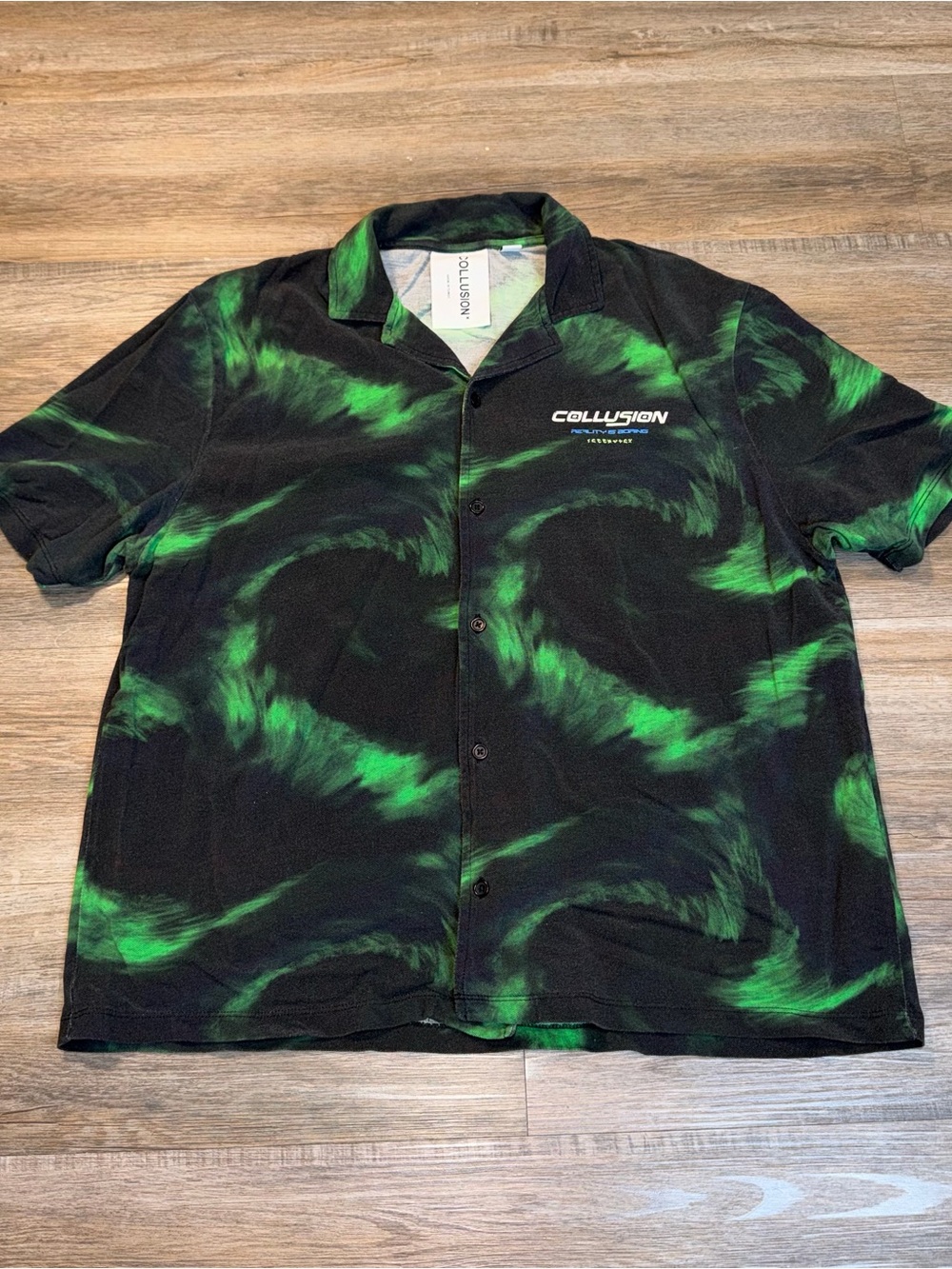 COLLUSION Pique Shirt Mens S Short Sleeve Black All Over Green Smoke-Like Print